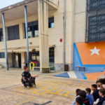 La Policía Local de Sedaví promueve la prevención del acoso escolar en los colegios con su unidad canina