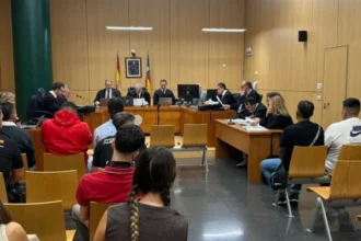 Comienza el juicio por una presunta violación grupal con sumisión química en Cullera.