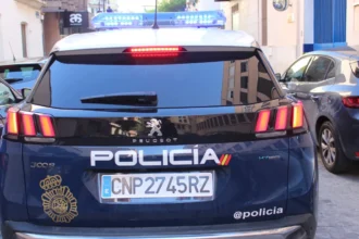 Arrestat a Torrent un home per extorsionar 38.000 euros a una víctima de webs de contactes
