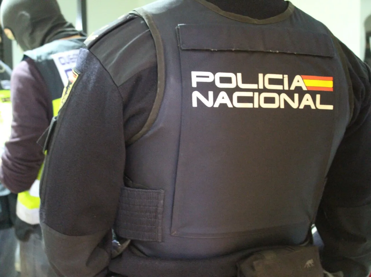 40 detinguts a València i Fuerteventura després de caure una xarxa que coaccionava les víctimes per extorsió d'un sicari