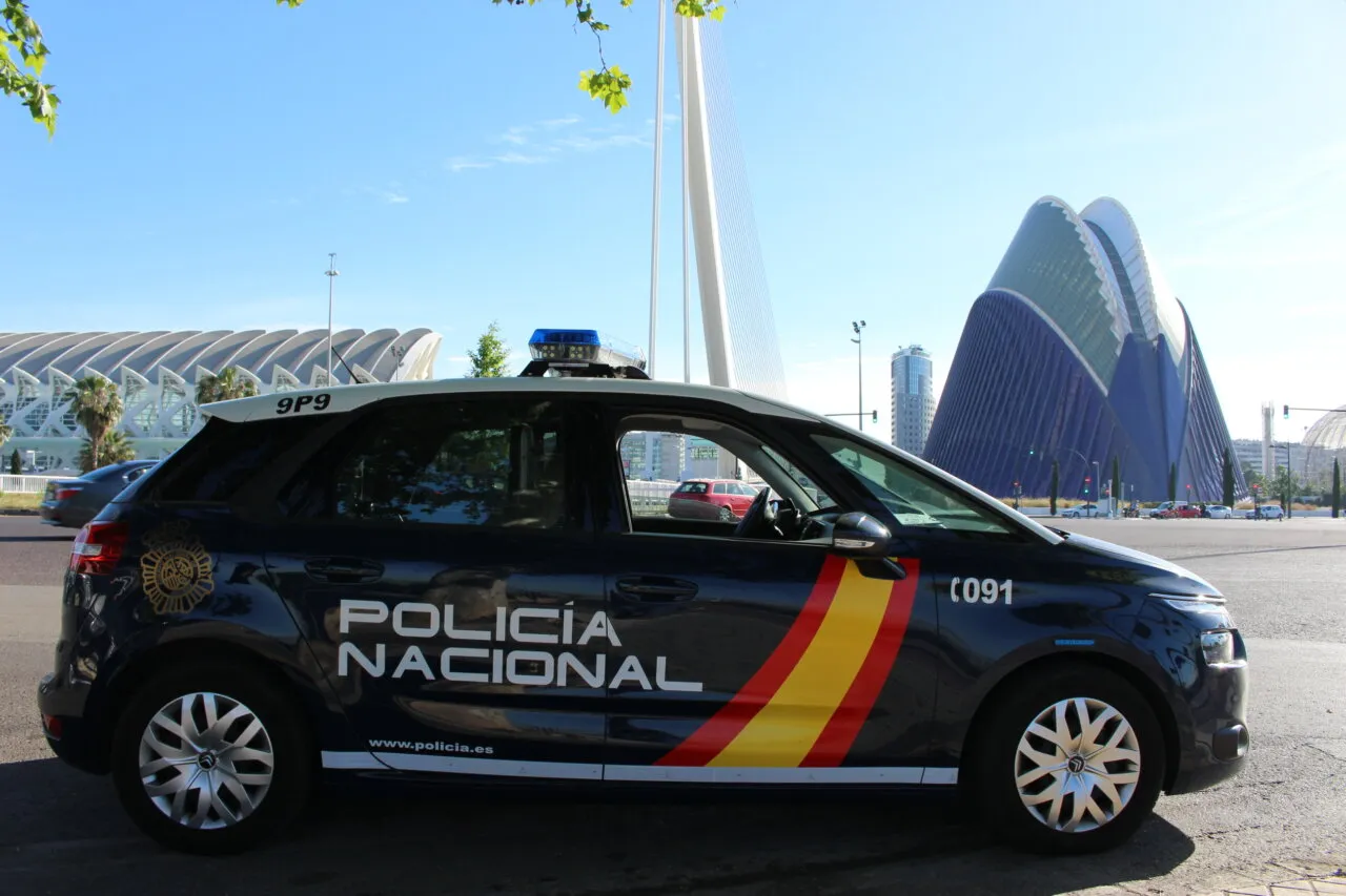La Policia Nacional deté a València un home i una dona per obligar diverses víctimes a exercir la prostitució en condicions abusives i sota amenaces