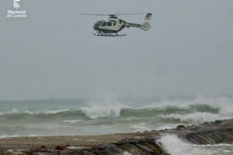 Sigue la búsqueda intensiva por tierra, mar y aire del menor desaparecido en la playa de Almassora