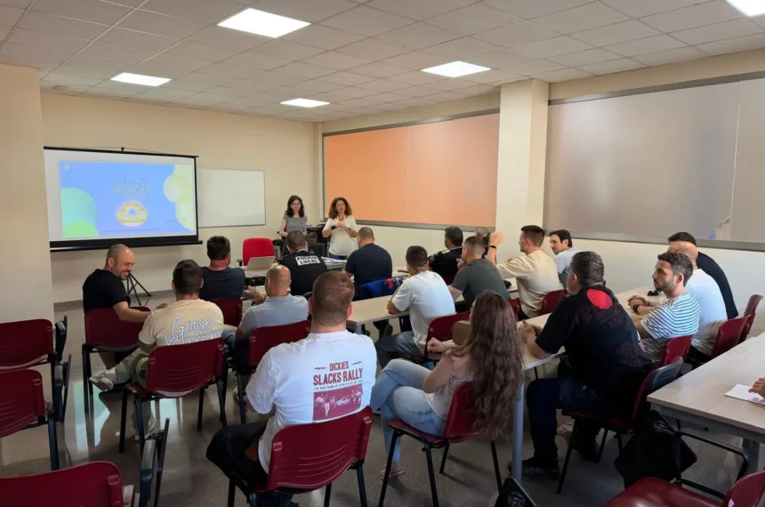 La Policía Local de Albal se forma en prevención del suicidio tras la DANA