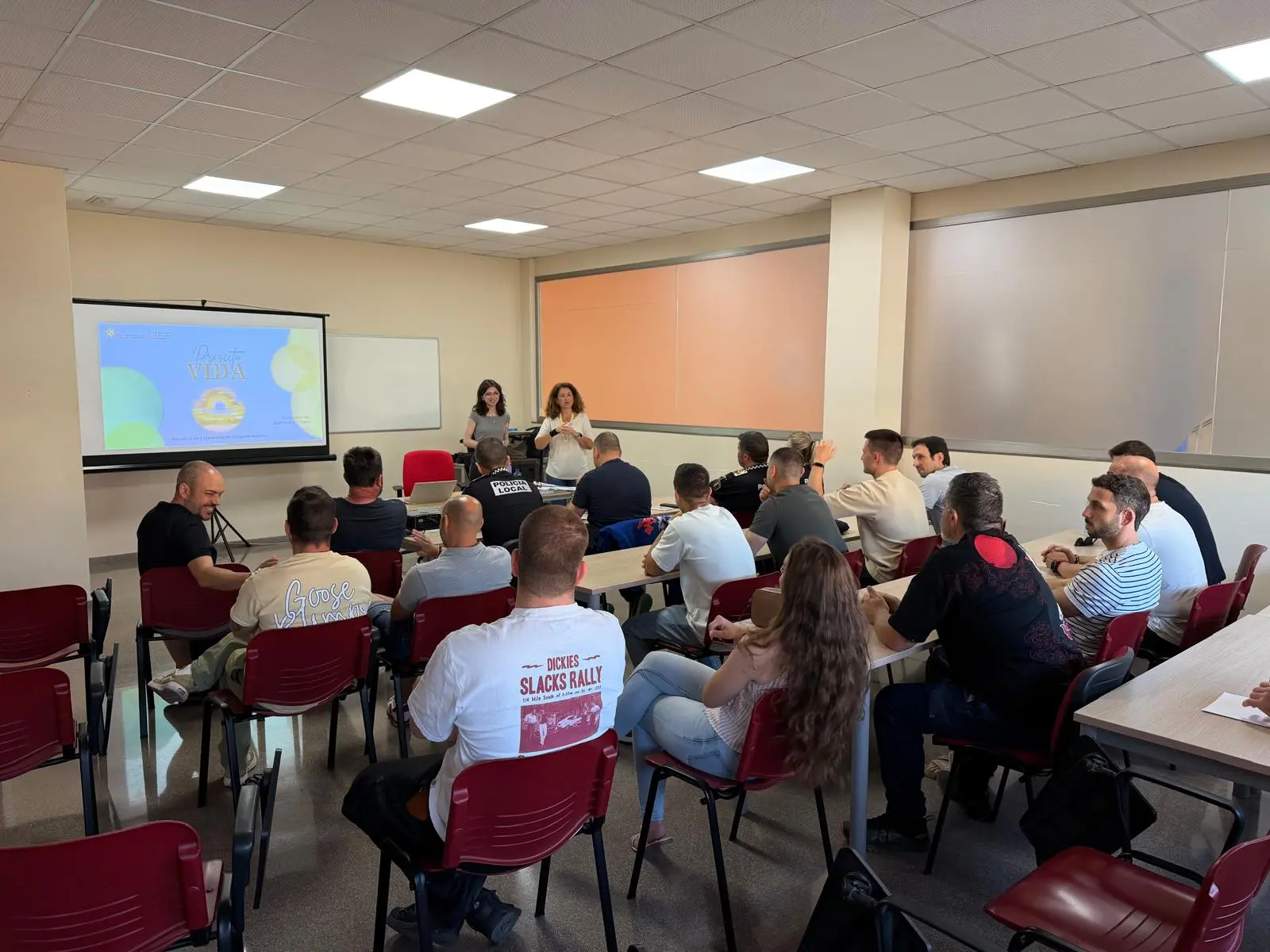 La Policía Local de Albal se forma en prevención del suicidio tras la DANA