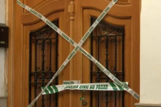 La família de l'autor confés de l'assassinat del menor de Sueca denuncia assetjament, pintades i amenaces