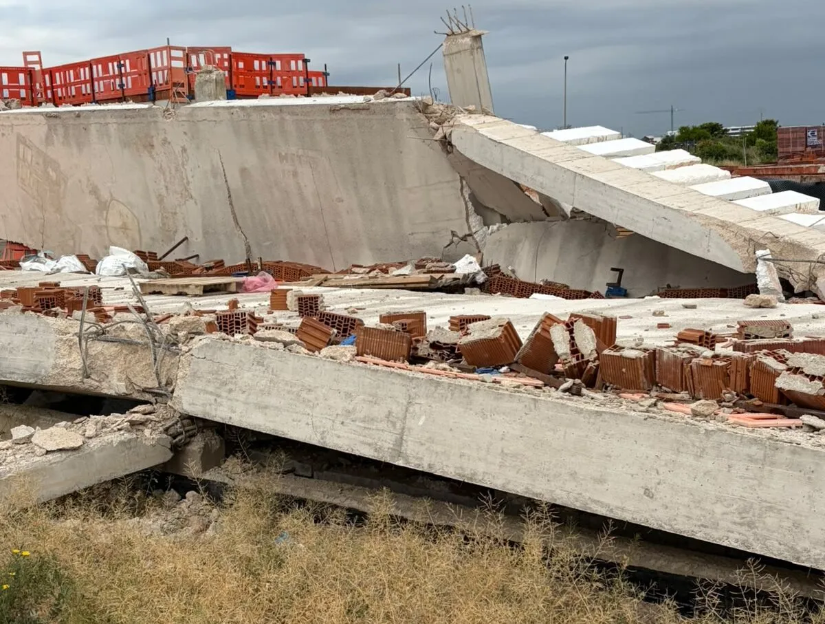 Se derrumba de madrugada el forjado de la cubierta de la futura piscina municipal de Albuixech