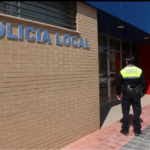 La Policia evita una tragèdia a Albal en reduir un home atrinxerat que volia fer explotar un bloc de pisos amb gas.