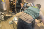 Doce detenidos en València en dos golpes policiales contra una red de secuestradores de ancianas y tres narcopisos en Velluters.