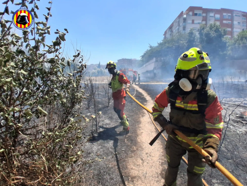luto oficial en Manises, fuego controlado en Aldaia y cortes de tráfico en la capital