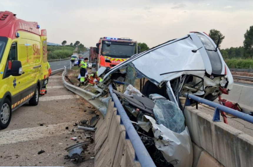 Un muerto y dos heridos graves en un trágico accidente de tráfico en la A-35 a la altura de Montesa