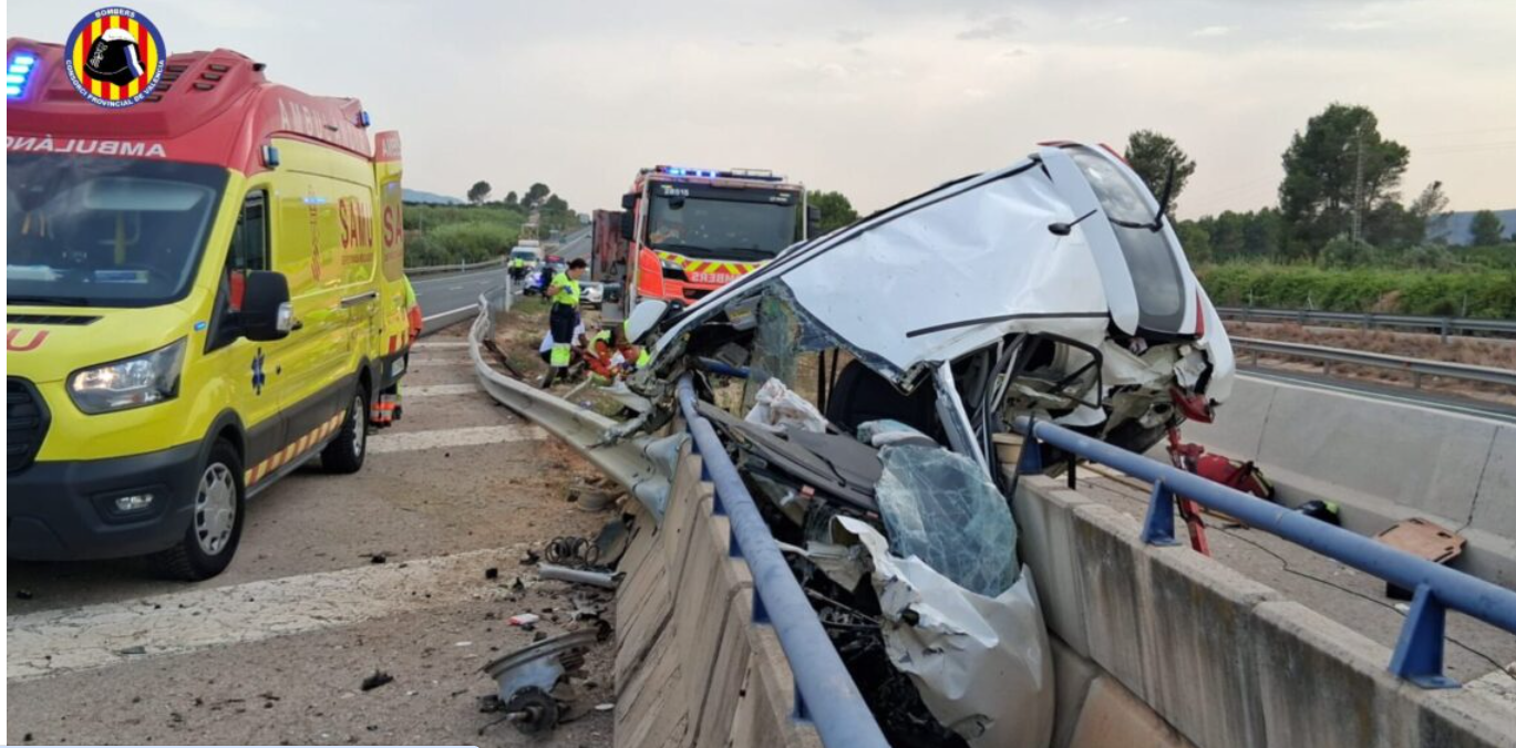 Un muerto y dos heridos graves en un trágico accidente de tráfico en la A-35 a la altura de Montesa