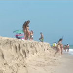 Un «escaló» de metre i mig a la platja de Motilla deslliga la indignació veïnal a Sueca