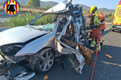 Dos accidents a la CV-35 i l'A-7 deixen un mort a Paterna i una ferida greu a Aielo de Malferit
