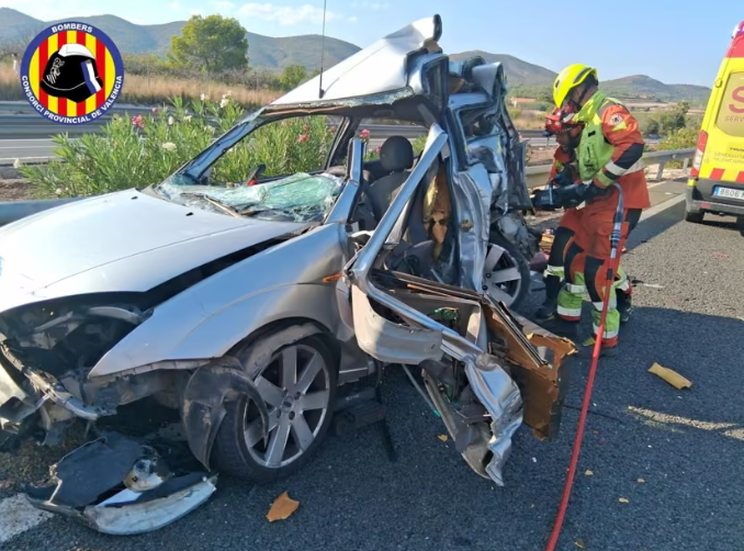 Dos accidents a la CV-35 i l'A-7 deixen un mort a Paterna i una ferida greu a Aielo de Malferit