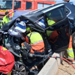 Una dona mor i dos homes resulten ferits en un xoc frontal per un vehicle en sentit contrari pel carril Bus-VAO de la V-21 a Foios