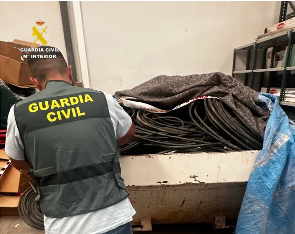 Investigats 11 treballadors a Beniparrell per sostraure més de tres tones de coure i vendre'l en un centre de reciclatge.