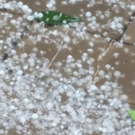 Cinco días de tormentas eléctricas mantendrán en alerta a Valencia y Castellón tras los primeros destrozos
