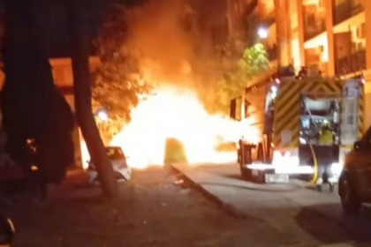 Susto nocturn a Patraix per l'incendi de diversos contenidors