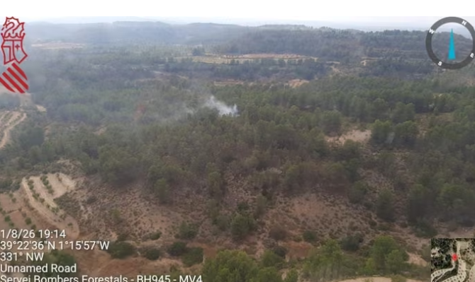 Extinguidos tres incendios forestales provocados por tormentas eléctricas en Requena, Quesa y Cortes de Pallás.