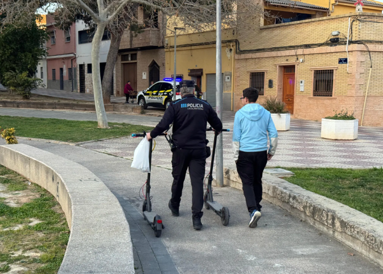 Paterna intensifica los controles a patinetes eléctricos: 50 vehículos inmovilizados y 80 denuncias entre junio y julio