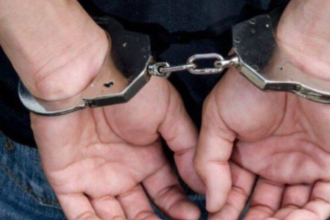La Policía Local de Alboraya detiene a un hombre por amenazar a su hijo con un cuchillo de cocina durante una discusión familiar