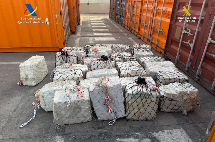 La Guardia Civil intercepta 862 kilos de cocaína en una de las terminales del puerto de València