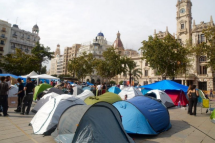 La mascletá del 9 d’Octubre se queda fuera de la programación de València por la acampada de la plaza del Ayuntamiento