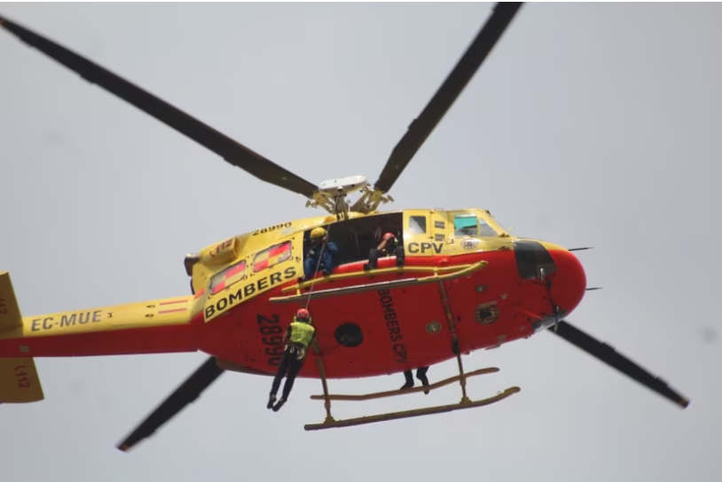 Bomberos rescatan a un hombre de unos 80 años accidentado en Cañada Cantal, en Vilamarxant