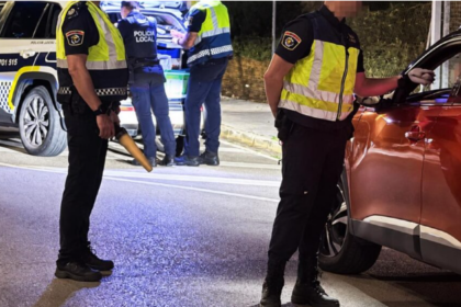La Guardia Civil detiene en Sueca a un conductor que huyó en sentido contrario por la autovía con un menor a bordo