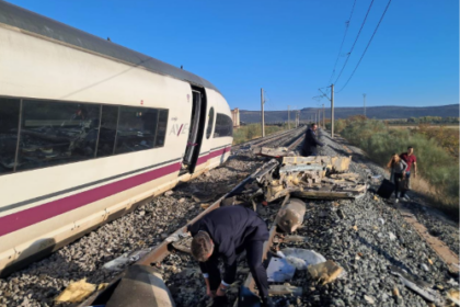 Accident de tren a Toledo: deu morts en xocar un AVE i un Iryo