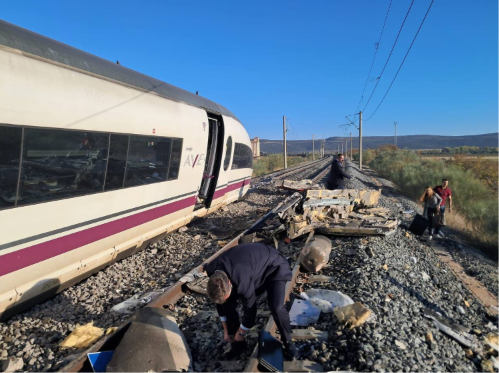 Accident de tren a Toledo: deu morts en xocar un AVE i un Iryo