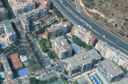 Hallan el cuerpo sin vida de una persona en la vía pública en el barrio de Valterna